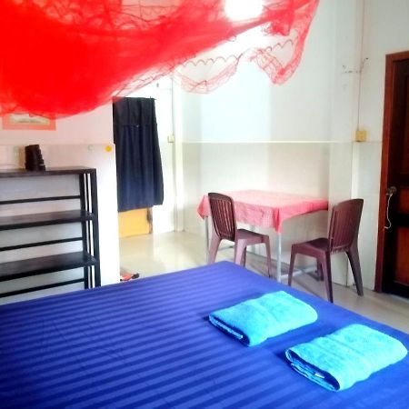 Tortuga Guesthouse Kampot Exterior photo